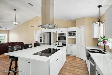 1378 Havre Street NW Palm Bay FL 32907