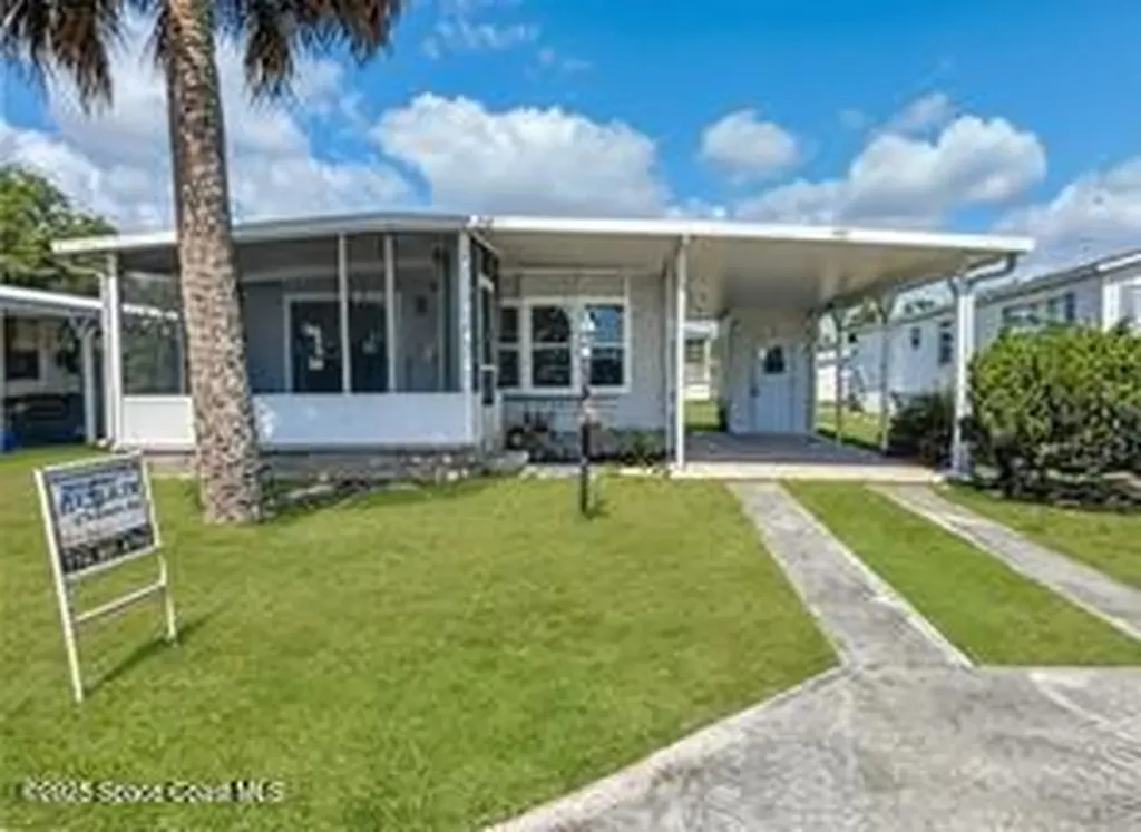 939 Laurel Circle Barefoot Bay FL 32976