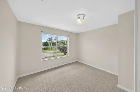 914 Sierra Place NE Palm Bay FL 32907