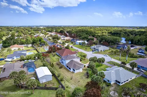 914 Sierra Place NE Palm Bay FL 32907