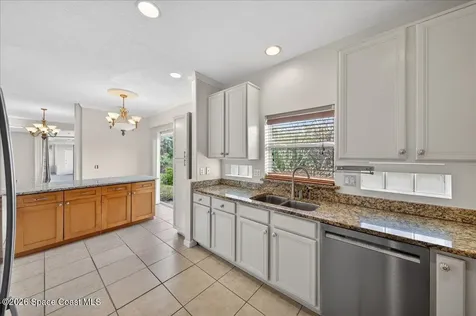 914 Sierra Place NE Palm Bay FL 32907