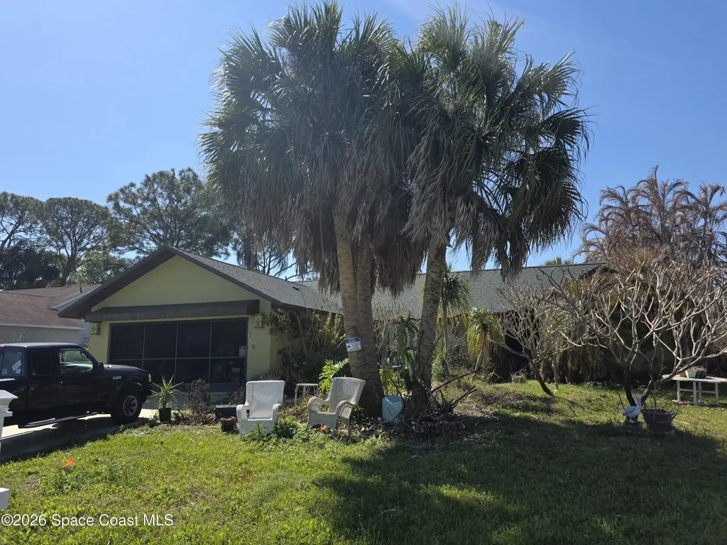 972 Elmsford Street NW Palm Bay FL 32907