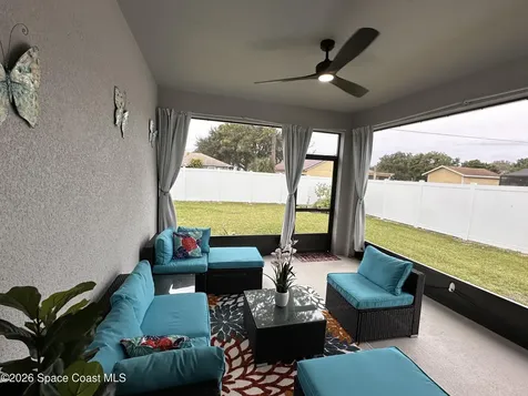 1230 Island Avenue NW Palm Bay FL 32907