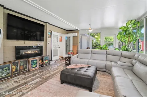 2207 Poinsettia Lane Deland FL 32724