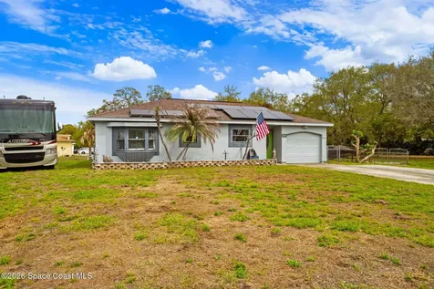 997 Boeing Street NE Palm Bay FL 32907