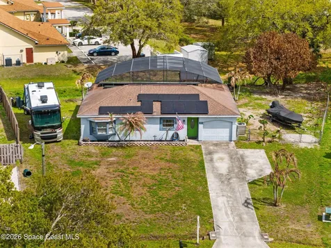 997 Boeing Street NE Palm Bay FL 32907