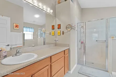 2101 Chinaberry Circle SE Palm Bay FL 32909