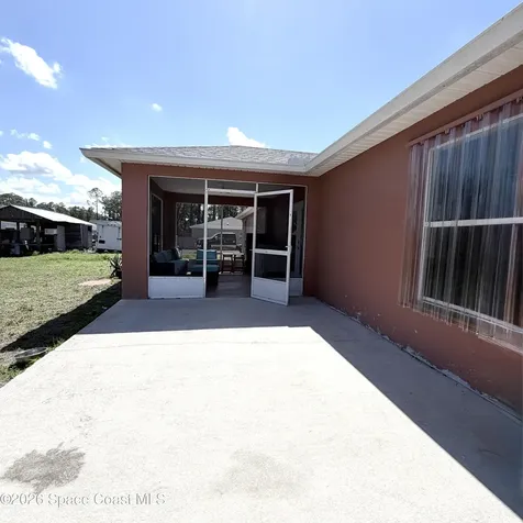 2601 Lakehurst Avenue SW Palm Bay FL 32908