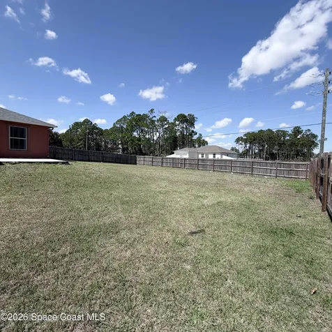 2601 Lakehurst Avenue SW Palm Bay FL 32908