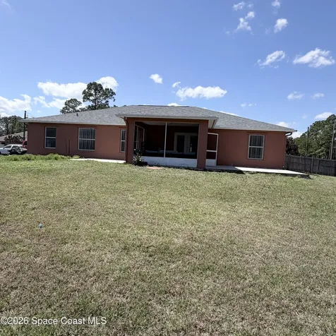 2601 Lakehurst Avenue SW Palm Bay FL 32908