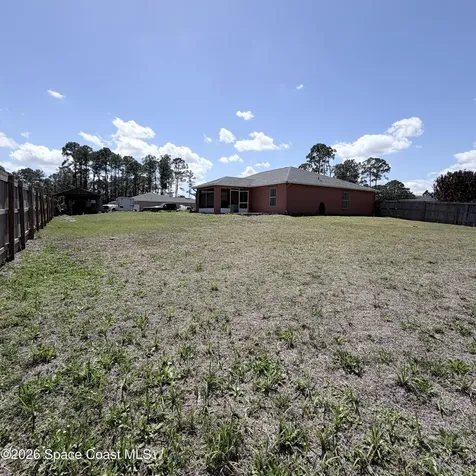 2601 Lakehurst Avenue SW Palm Bay FL 32908