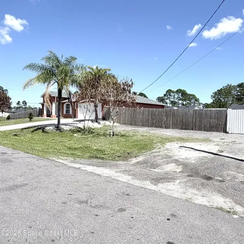 2601 Lakehurst Avenue SW Palm Bay FL 32908