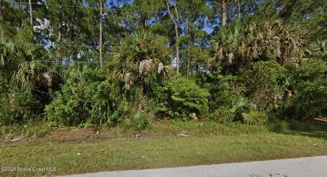 1061 Harlingen Road SW Palm Bay FL 32908