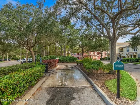 106 SW Peacock Boulevard Port St. Lucie FL 34986