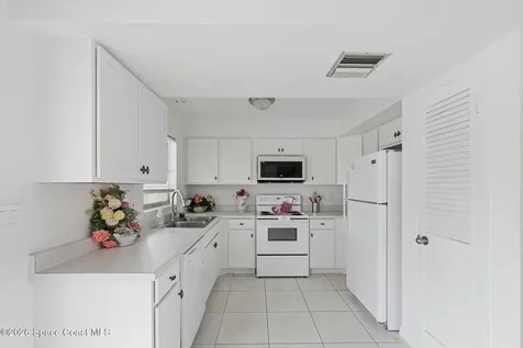 1855 Ardmore Street NE Palm Bay FL 32907