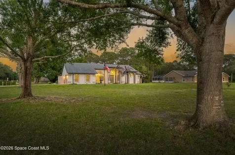 4001 Seattle Slew Lane Grant-valkaria FL 32950
