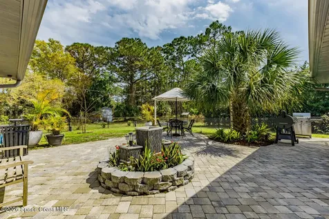 4001 Seattle Slew Lane Grant-valkaria FL 32950
