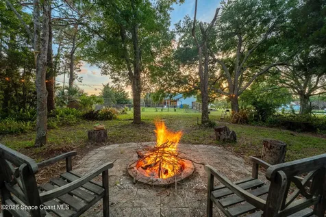 4001 Seattle Slew Lane Grant-valkaria FL 32950