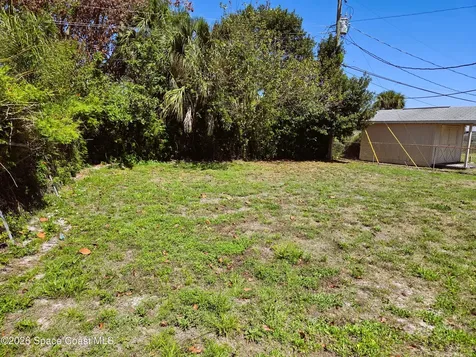 2056 Little John Road Melbourne FL 32935
