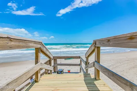 725 Puesta Del Sol Plaza Indialantic FL 32903