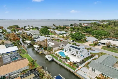 725 Puesta Del Sol Plaza Indialantic FL 32903