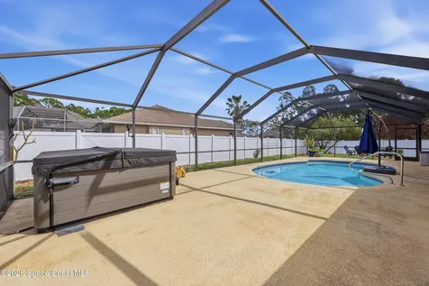 5878 NW Carovel Avenue Port St. Lucie FL 34986