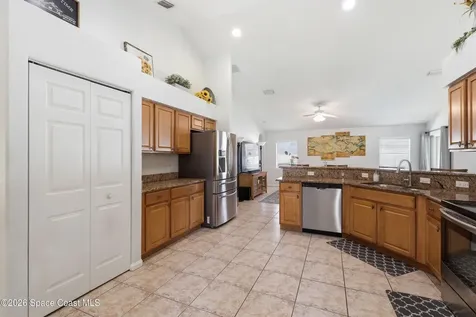 5878 NW Carovel Avenue Port St. Lucie FL 34986