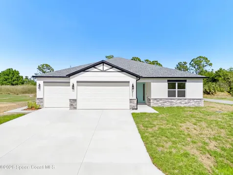 965 Quinn Street SE Palm Bay FL 32909