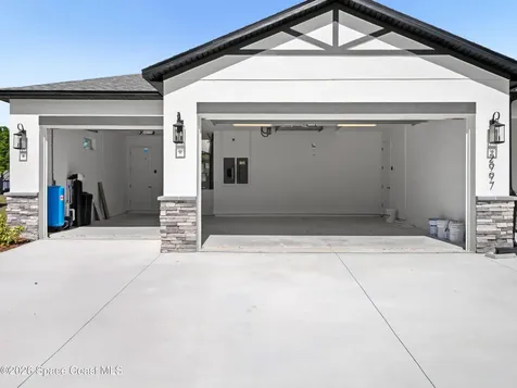 2997 Tivoli Avenue SE Palm Bay FL 32909