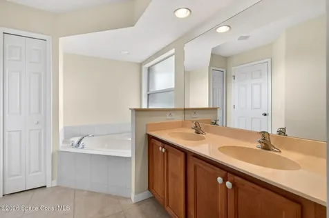587 Dixon Road NW Palm Bay FL 32907