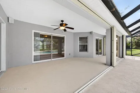 587 Dixon Road NW Palm Bay FL 32907