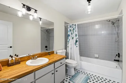823 Lamplighter Drive NW Palm Bay FL 32907