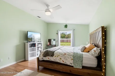 823 Lamplighter Drive NW Palm Bay FL 32907