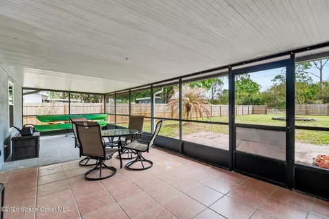 823 Lamplighter Drive NW Palm Bay FL 32907