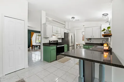 823 Lamplighter Drive NW Palm Bay FL 32907