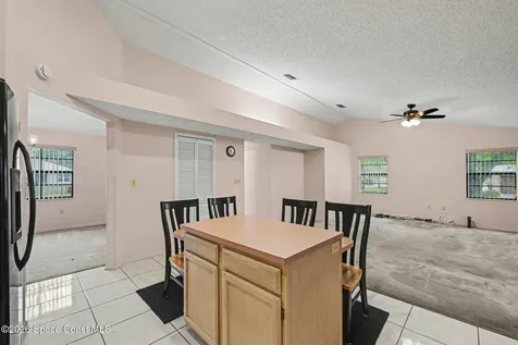 936 Hattaras Terrace SE Palm Bay FL 32909