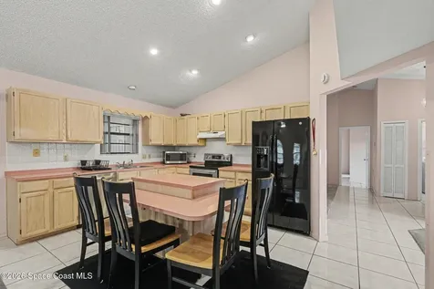 936 Hattaras Terrace SE Palm Bay FL 32909