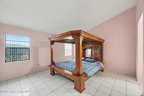 936 Hattaras Terrace SE Palm Bay FL 32909