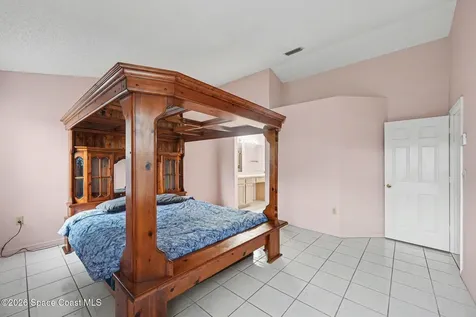 936 Hattaras Terrace SE Palm Bay FL 32909