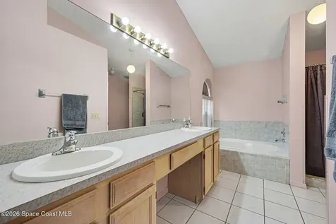 936 Hattaras Terrace SE Palm Bay FL 32909