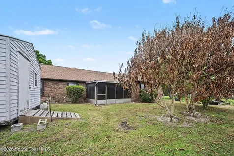 936 Hattaras Terrace SE Palm Bay FL 32909