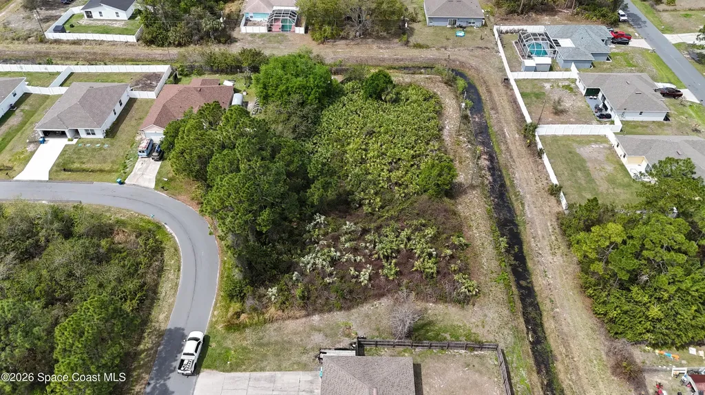1805 Raintree Avenue SE Palm Bay FL 32909