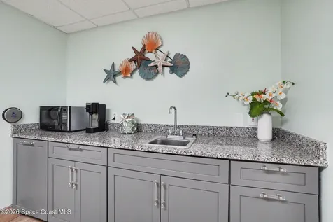 686 Sunrise Court NE Palm Bay FL 32907