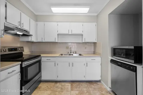 145 E Colonial Court Indian Harbour Beach FL 32937