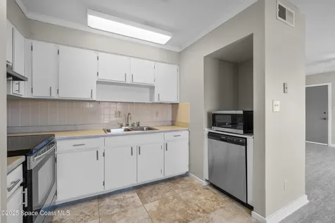 145 E Colonial Court Indian Harbour Beach FL 32937