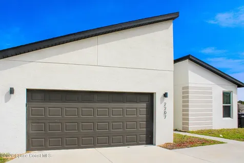 2207 Rio Grande Canyon Loop Poinciana FL 34759