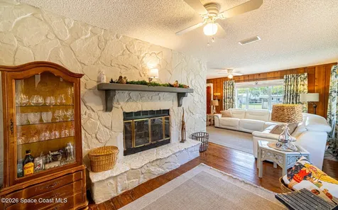 2953 Easy Street Mims FL 32754
