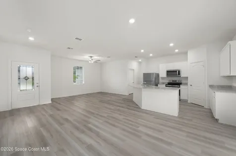 741 Ballon Terrace SE Palm Bay FL 32909