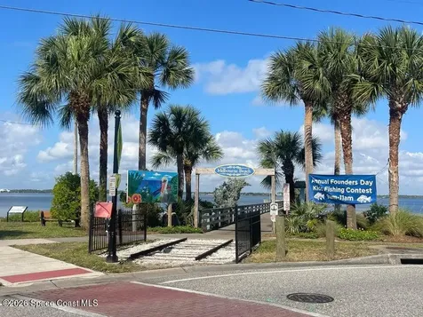 1901 Cedar Lane Melbourne Beach FL 32951