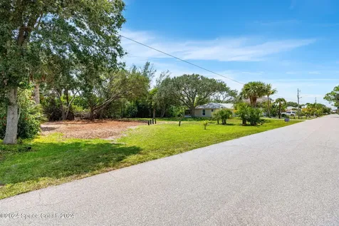 329 Beverly Court Melbourne Beach FL 32951